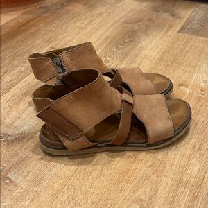 Miz mooz leather sandals